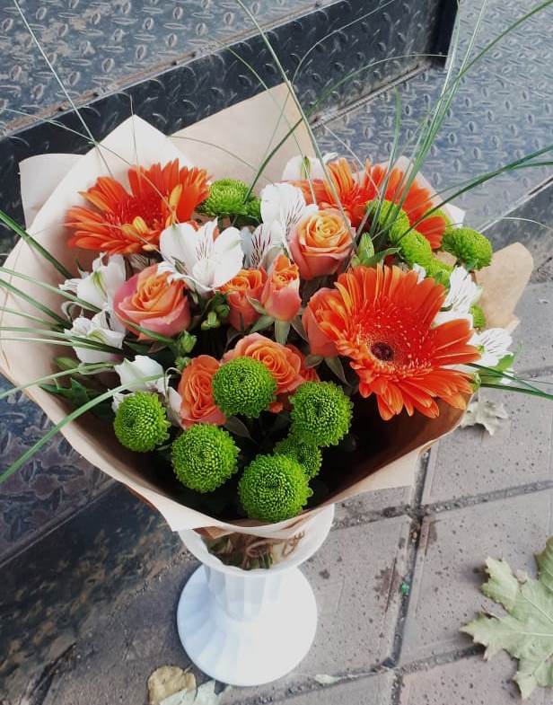 Букет цветов из: Герберы, Хризантемы, Альстромерии и Розы в Витязево