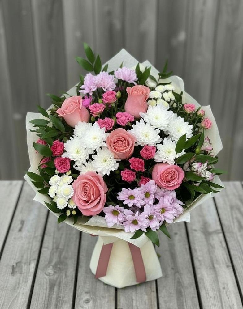 Букет цветов из: Альстромерии, Гвоздики, Розы и Хризантемы в Витязево
