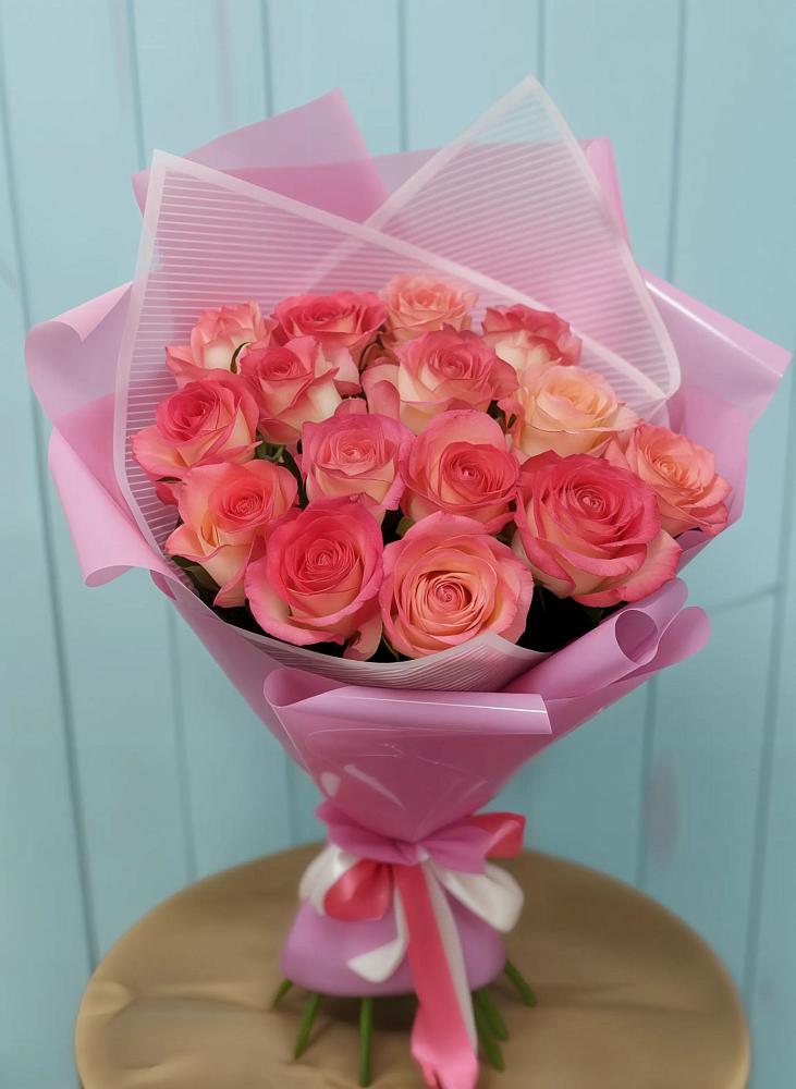 Букет 15 Розовых роз Равель в Витязево