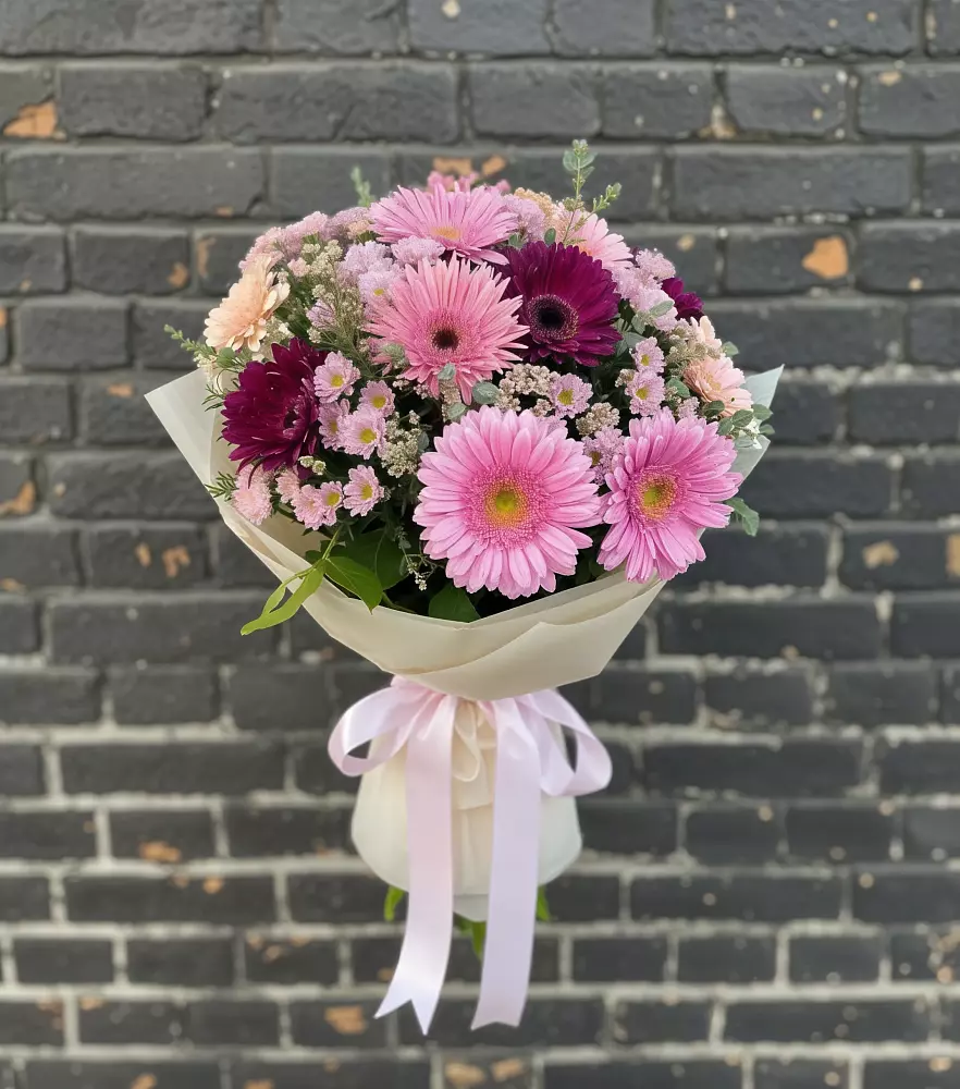Букет цветов из: Герберы и Хризантемы в Витязево