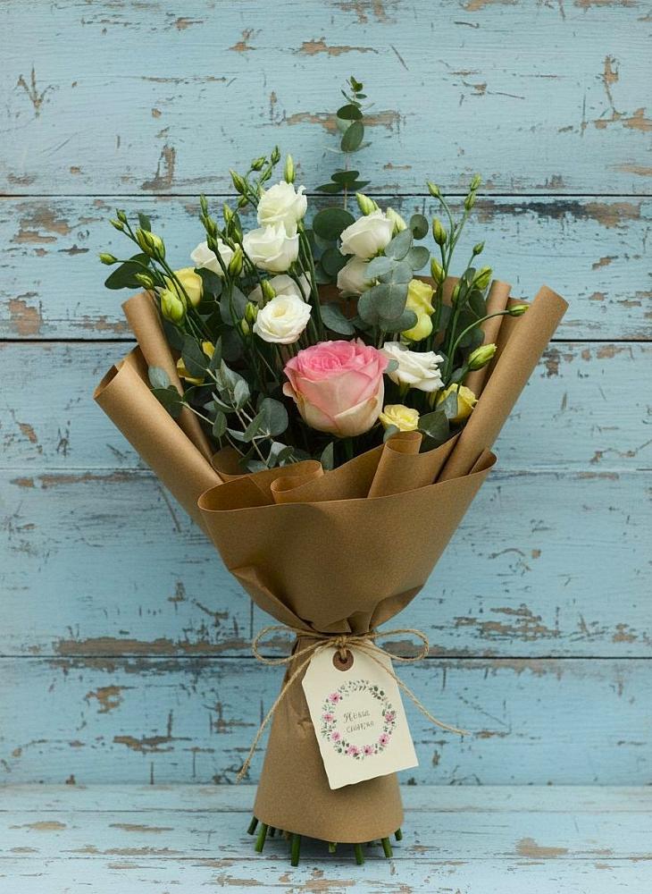 Букет цветов из: Розы и Лизиантусы в Витязево