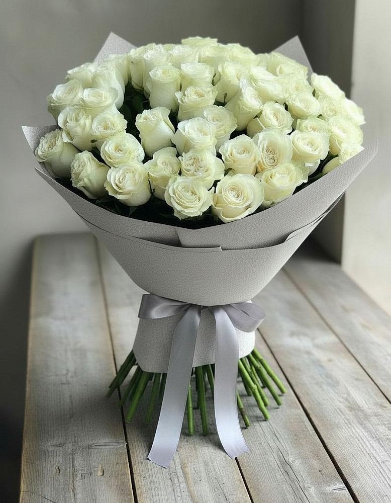 Букет 35 Белых роз в Витязево