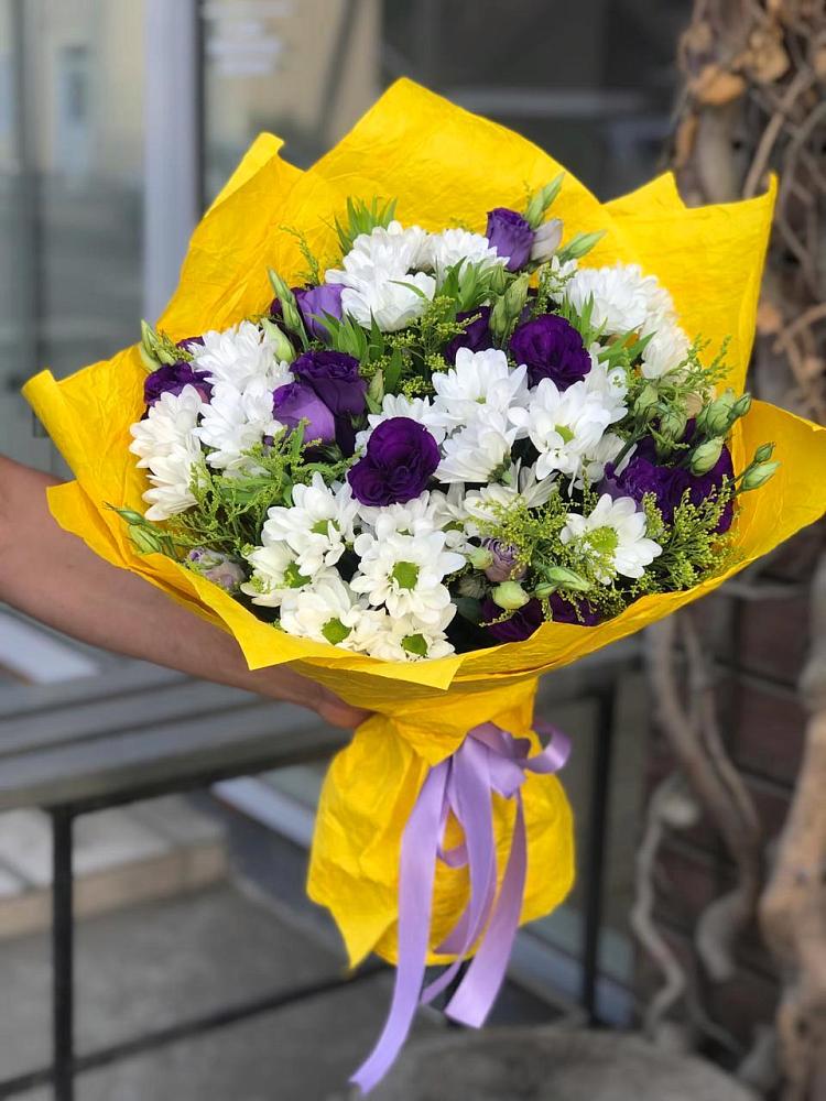 Букет цветов из: Ирисы, Хризантемы и Ромашки в Витязево