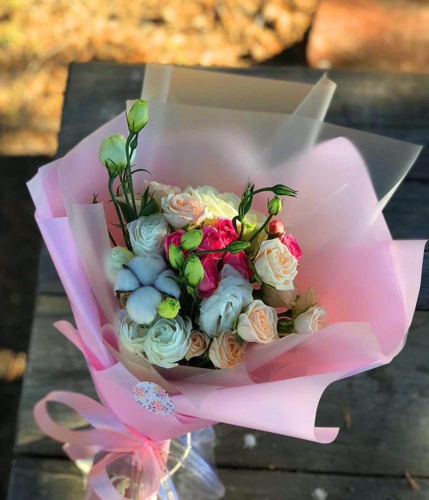 Букет цветов из: Розы и Лизиантусы в Витязево