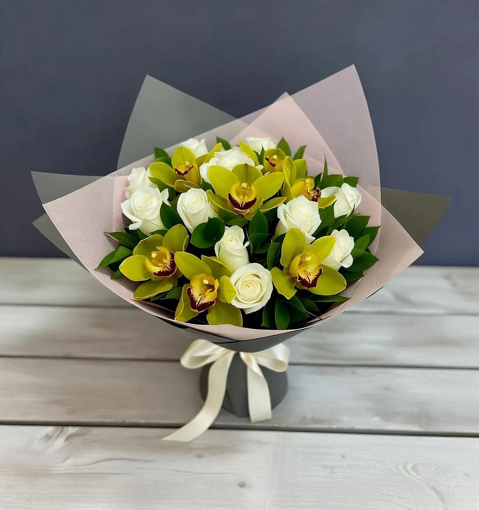 Букет цветов из: Орхидеи и Розы в Витязево