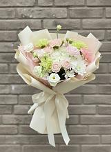 Букет цветов из:  Гвоздики, Розы, Лизиантусы и Хризантемы #REPLACE_PRED# Витязево