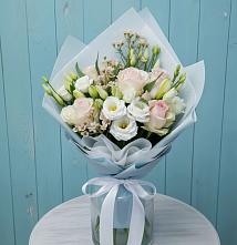 Букет цветов из:  Розы и Лизиантусы в Витязево