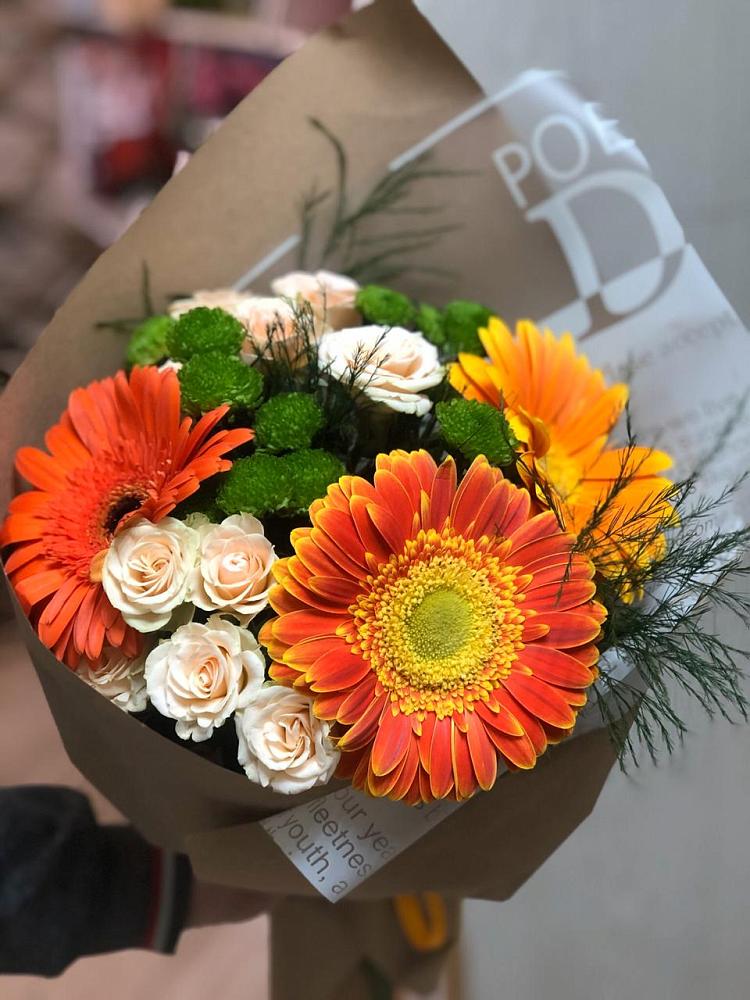 Букет цветов из: Герберы, Хризантемы и Розы в Витязево