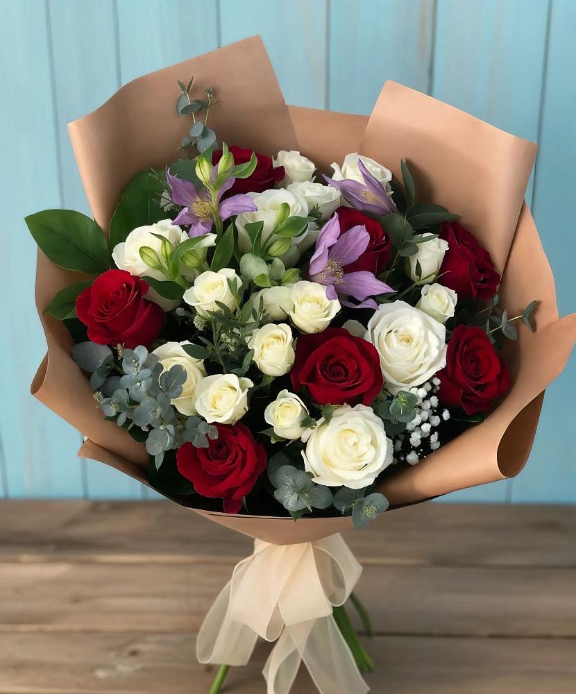Букет цветов из: Розы и Альстромерии в Витязево