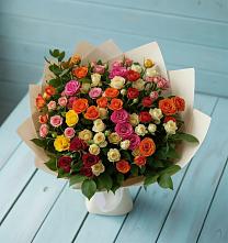 Букет Микс из разноцветных кустовых роз в Витязево
